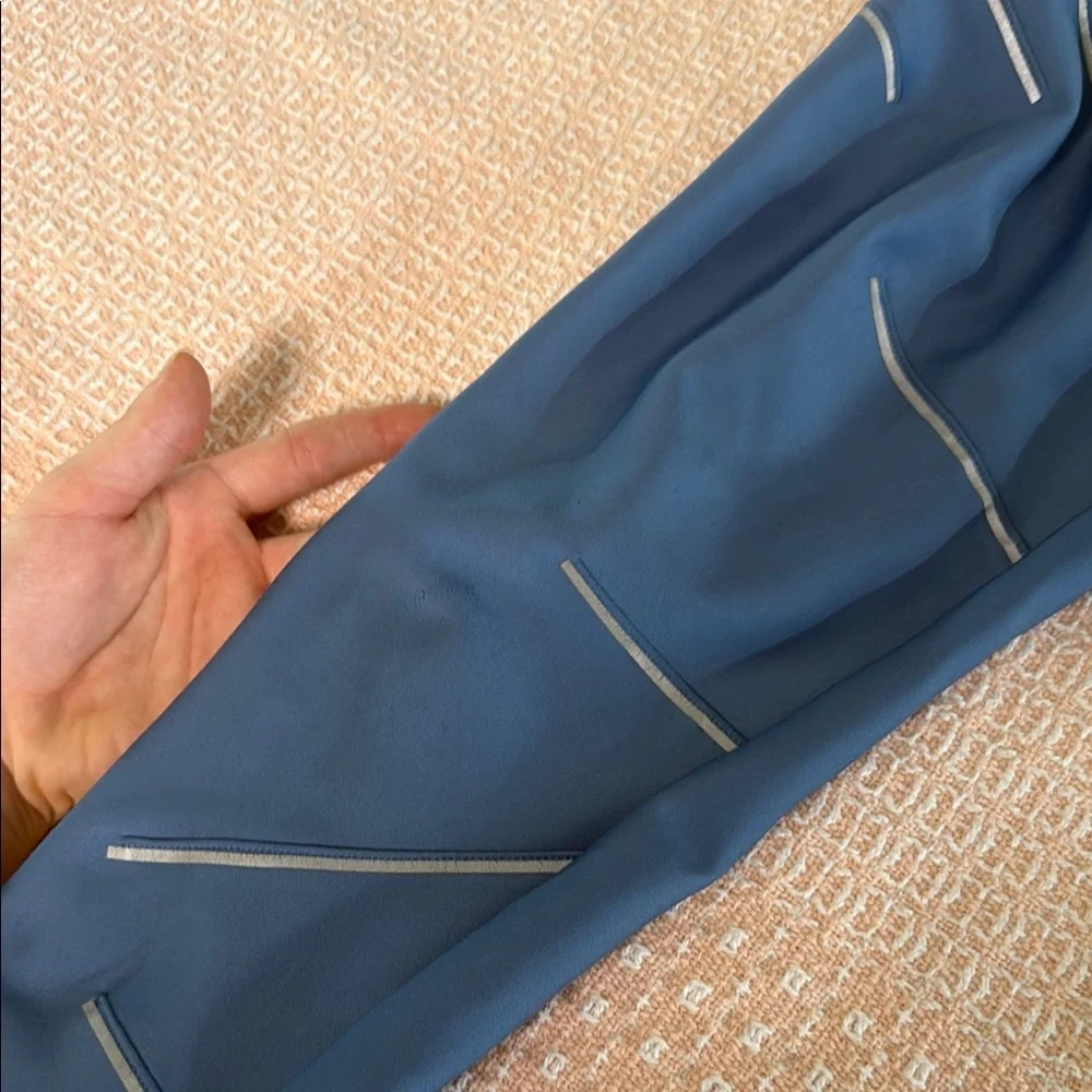 Alo Blue‎ Leggings with silver details